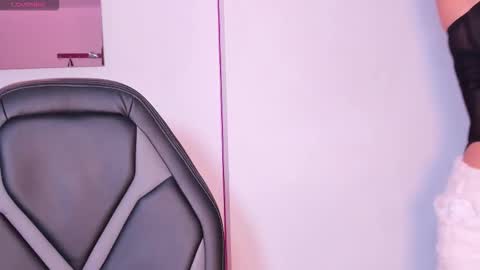 katta_martini_ online show from 2, 12, 2025