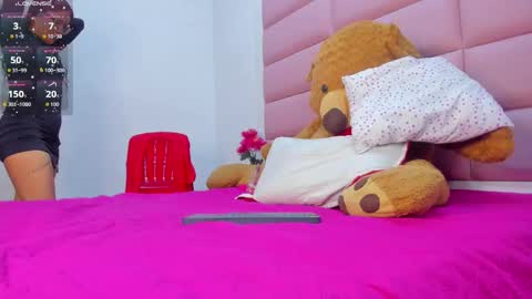 kattaleyaa_ online show from 13, 1, 2026