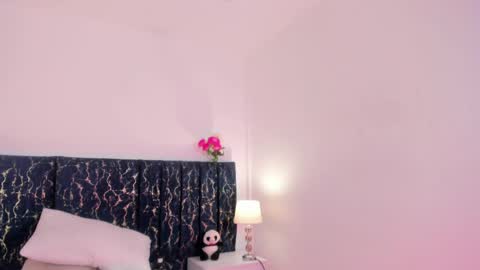 Snapshot of katte_landerr chatting on 24, 4, 2026 Katte online show from 24, 4, 2026