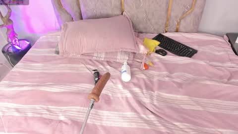 Snapshot of kattejordan chatting on 8, 10, 2025 Katerine online show from 8, 10, 2025