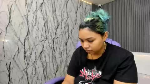 katteyes_ online show from 14, 4, 2026
