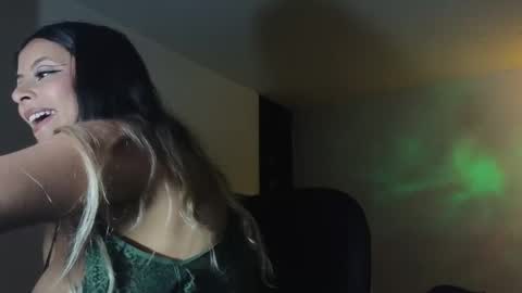 Luu sell online show from 11, 1, 2025