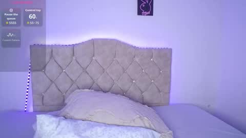 Snapshot of kattycurvy_ chatting on 11, 10, 2025 katty peach online show from 11, 10, 2025