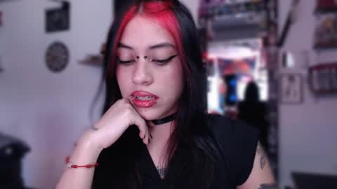 Snapshot of kattze chatting on 11, 1, 2025 online show from 11, 1, 2025