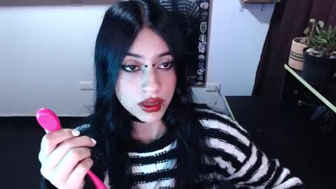 Snapshot of kattze chatting on 17, 2, 2025 online show from 17, 2, 2025