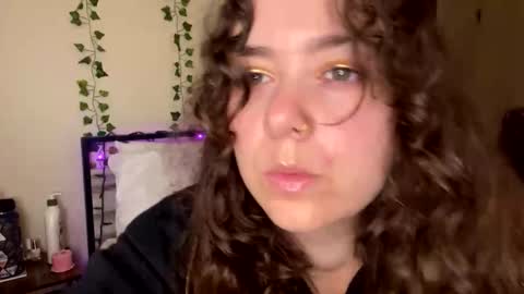 Princesse Kat  online show from 17, 12, 2025