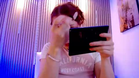 Snapshot of katy_van chatting on 12, 6, 2026 Katy Van online show from 12, 6, 2026