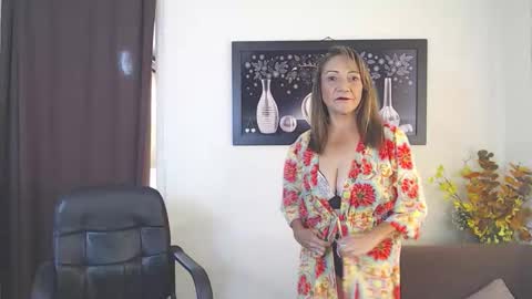 Snapshot of katye_milf1 chatting on 13, 1, 2026 Mrs. Katie online show from 13, 1, 2026