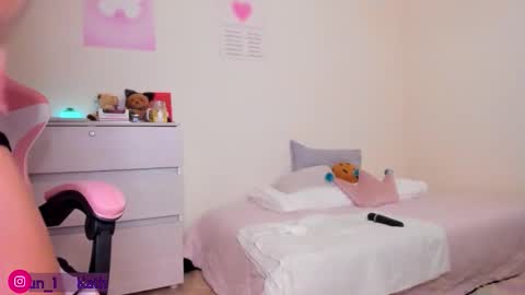 Snapshot of katys_world chatting on 12, 9, 2025 Katy online show from 12, 9, 2025