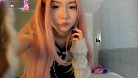 Snapshot of kawai_mai chatting on 26, 11, 2025 mai online show from 26, 11, 2025