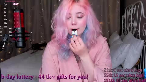 Snapshot of kawaii_yuki chatting on 28, 2, 2025 Yuki online show from 28, 2, 2025