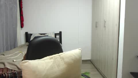 Snapshot of kawit1 chatting on 1, 12, 2025 Khawit online show from 1, 12, 2025