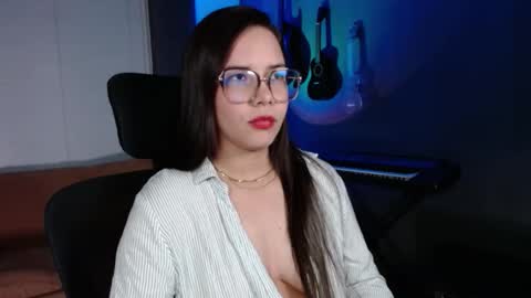 Kay online show from 2, 12, 2025