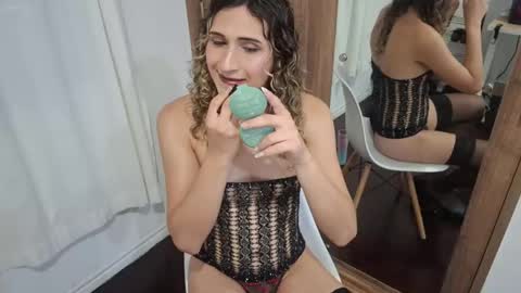 Kaylee Sims online show from 4, 6, 2026