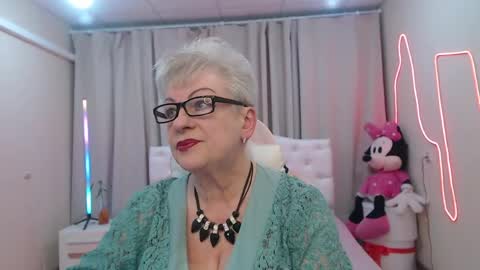 kaylesmoll online show from 19, 5, 2026
