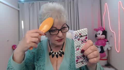 kaylesmoll online show from 27, 5, 2026