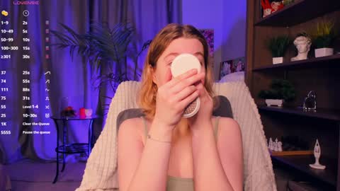 Hi Im Arina 3 online show from 28, 9, 2025