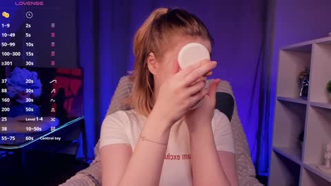 Hi Im Arina 3 online show from 25, 11, 2025