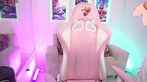 Kayra online show from 6, 3, 2025