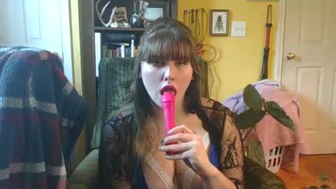 Snapshot of kaytiebird96 chatting on 16, 12, 2024 Katie Bird online show from 16, 12, 2024