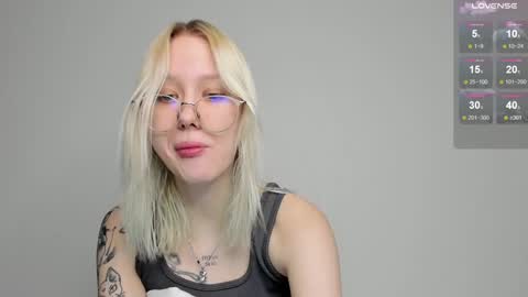 Snapshot of kebesheska chatting on 15, 12, 2024 Seb Polly Roxy Jonny online show from 15, 12, 2024