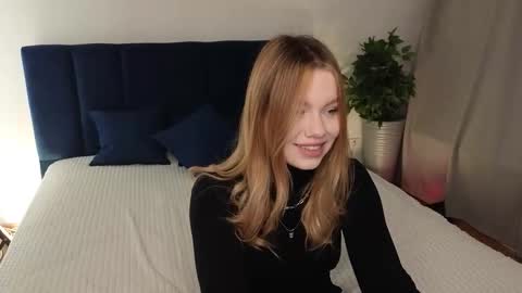 Snapshot of kebesheska chatting on 4, 10, 2025 Seb Polly Roxy Jonny online show from 4, 10, 2025