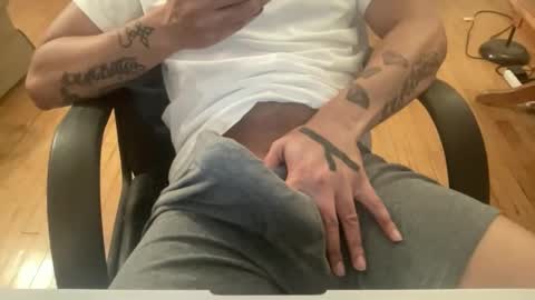 Snapshot of keesey23 chatting on 1, 12, 2025 Keesey23 online show from 1, 12, 2025