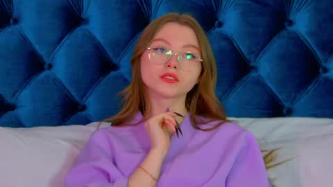 Keira online show from 25, 2, 2025