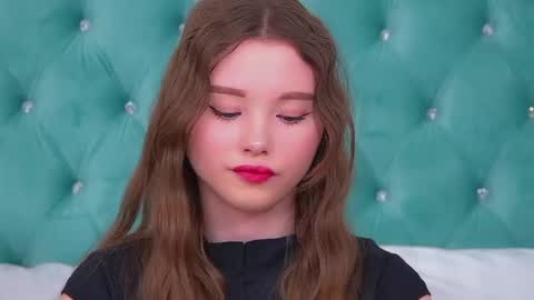 Keira online show from 4, 6, 2026