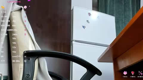 Snapshot of kelly_case18 chatting on 7, 3, 2025 KELLY online show from 7, 3, 2025