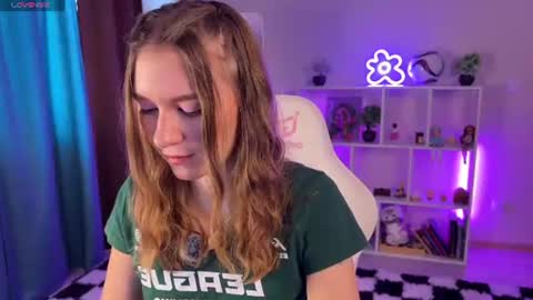 Snapshot of kelly_sunnn chatting on 19, 7, 2026 Kelly online show from 19, 7, 2026