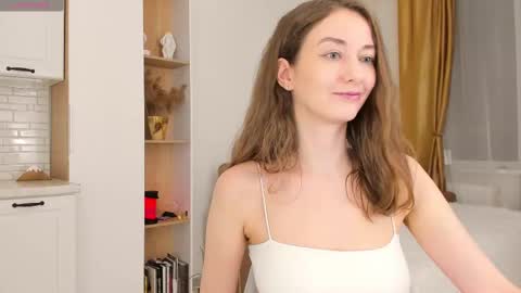 Kelly XO online show from 4, 3, 2025