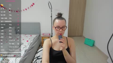 Im Kelly online show from 25, 2, 2026