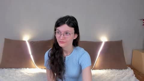 Kelsirabenold online show from 10, 3, 2026