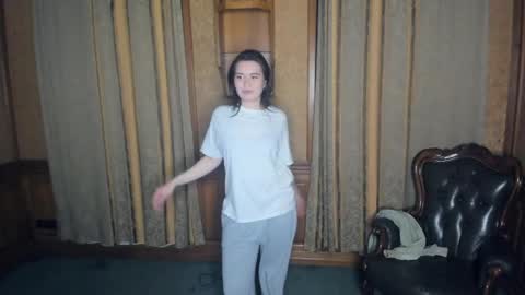 Snapshot of kemberlyrobeza chatting on 15, 5, 2026 Lina online show from 15, 5, 2026
