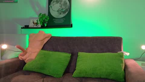   online show from 9, 4, 2026