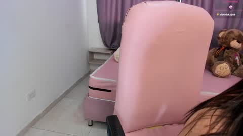 Snapshot of kendal_jhonsson chatting on 3, 12, 2024 kendal_jhonsson online show from 3, 12, 2024