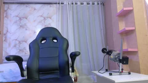 kendall696 online show from 18, 11, 2025