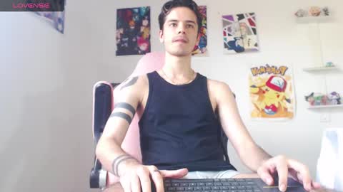 Snapshot of kendall_ros chatting on 18, 12, 2024 kendall ross online show from 18, 12, 2024