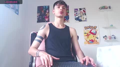 Snapshot of kendall_ros chatting on 29, 12, 2024 kendall ross online show from 29, 12, 2024