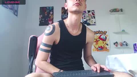 Snapshot of kendall_ros chatting on 29, 12, 2024 kendall ross online show from 29, 12, 2024