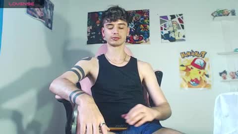 Snapshot of kendall_ros chatting on 29, 12, 2024 kendall ross online show from 29, 12, 2024