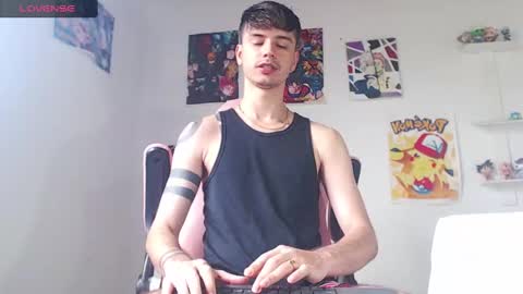 Snapshot of kendall_ros chatting on 31, 12, 2024 kendall ross online show from 31, 12, 2024