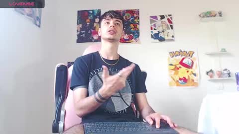 Snapshot of kendall_ros chatting on 7, 1, 2025 kendall ross online show from 7, 1, 2025