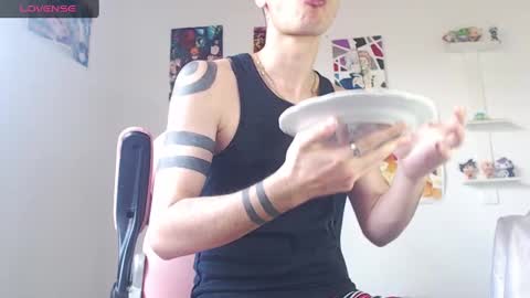 Snapshot of kendall_ros chatting on 2, 2, 2025 kendall ross online show from 2, 2, 2025