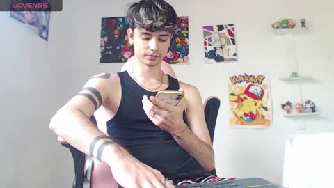 Snapshot of kendall_ros chatting on 2, 2, 2025 kendall ross online show from 2, 2, 2025