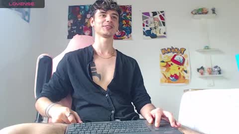 Snapshot of kendall_ros chatting on 3, 2, 2025 kendall ross online show from 3, 2, 2025