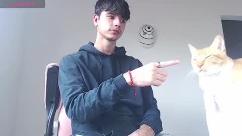 Snapshot of kendall_ros chatting on 10, 9, 2025 kendall ross online show from 10, 9, 2025