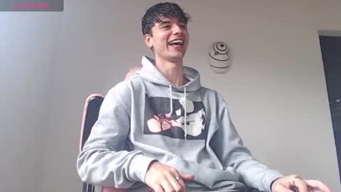 Snapshot of kendall_ros chatting on 27, 10, 2025 kendall ross online show from 27, 10, 2025