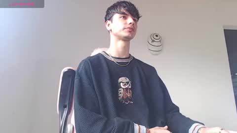 Snapshot of kendall_ros chatting on 28, 10, 2025 kendall ross online show from 28, 10, 2025